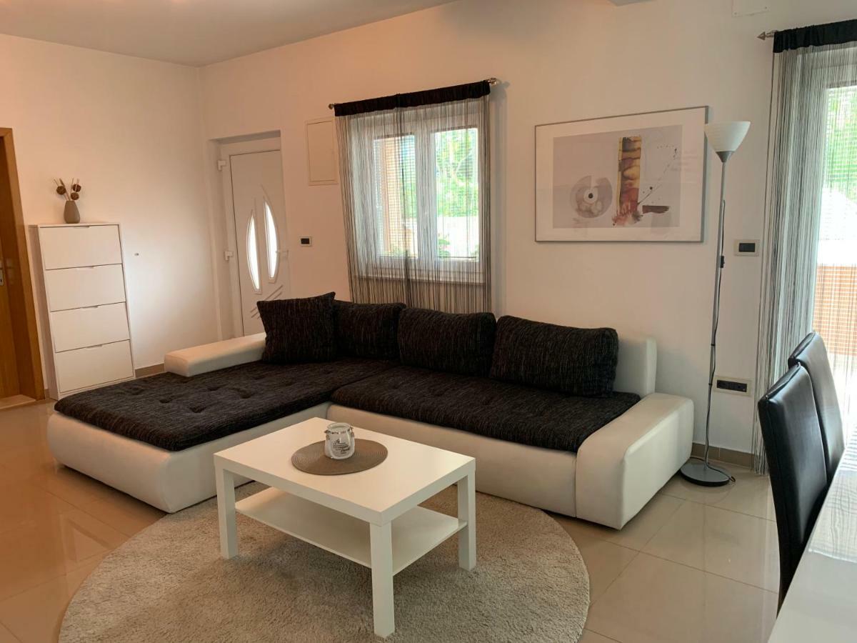 Apartment Leonardo Biograd Na Moru Eksteriør billede