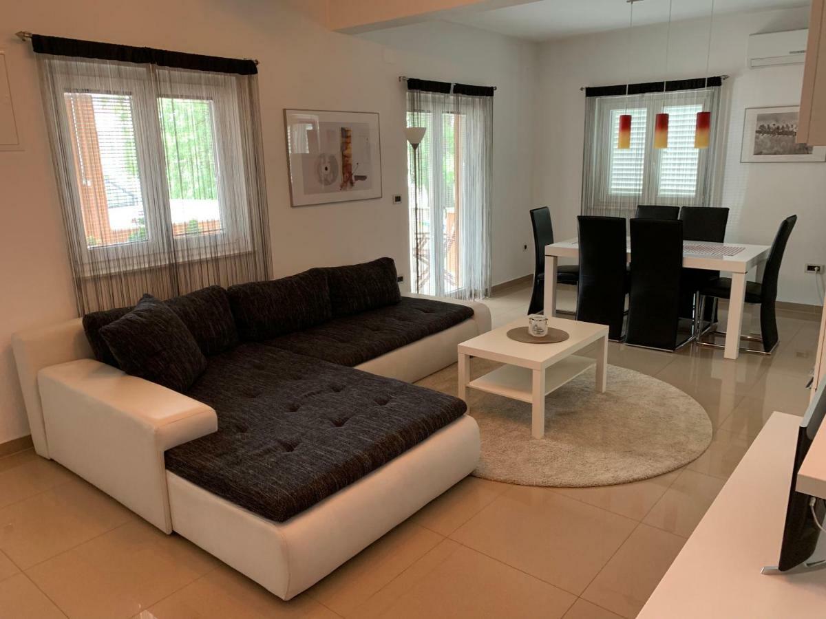 Apartment Leonardo Biograd Na Moru Eksteriør billede